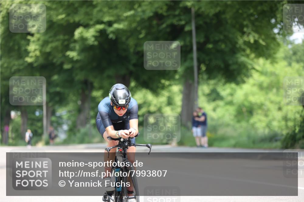 15.06.2025 - 7 Türme Triathlon Yannick Fuchs http://msf.ph/oto/7993807 15.06.2025 12:07:52 Radfahren 280, 285, 292, 295, 333 meine-sportfotos.de