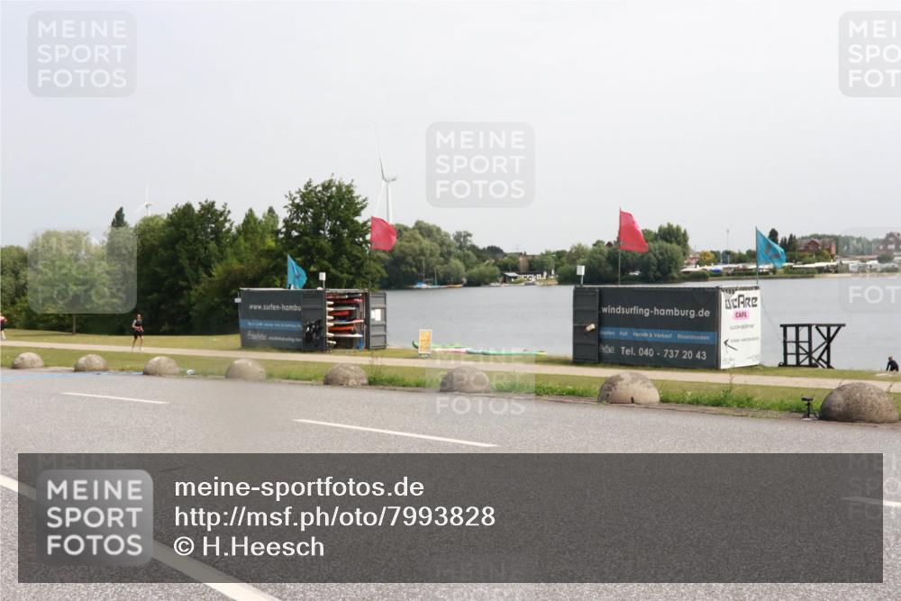21.06.2025 - 27. Vierlanden-Triathlon H.Heesch http://msf.ph/oto/7993828 15.06.2025 11:18:26 Radfahren 219, 750, 816 meine-sportfotos.de