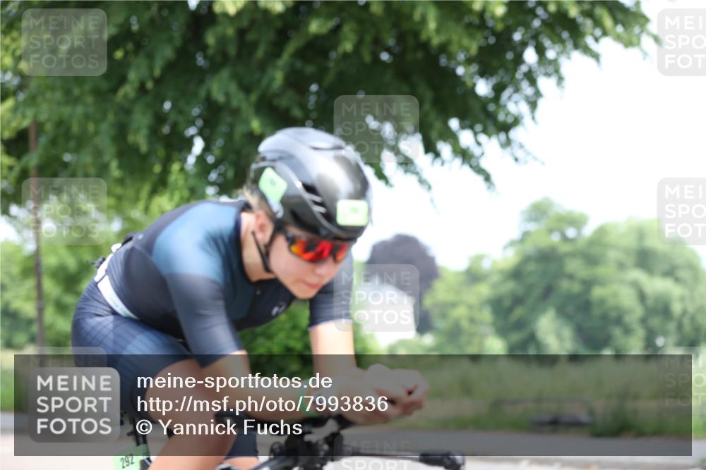 15.06.2025 - 7 Türme Triathlon Yannick Fuchs http://msf.ph/oto/7993836 15.06.2025 12:07:53 Radfahren 280, 292, 295, 333 meine-sportfotos.de