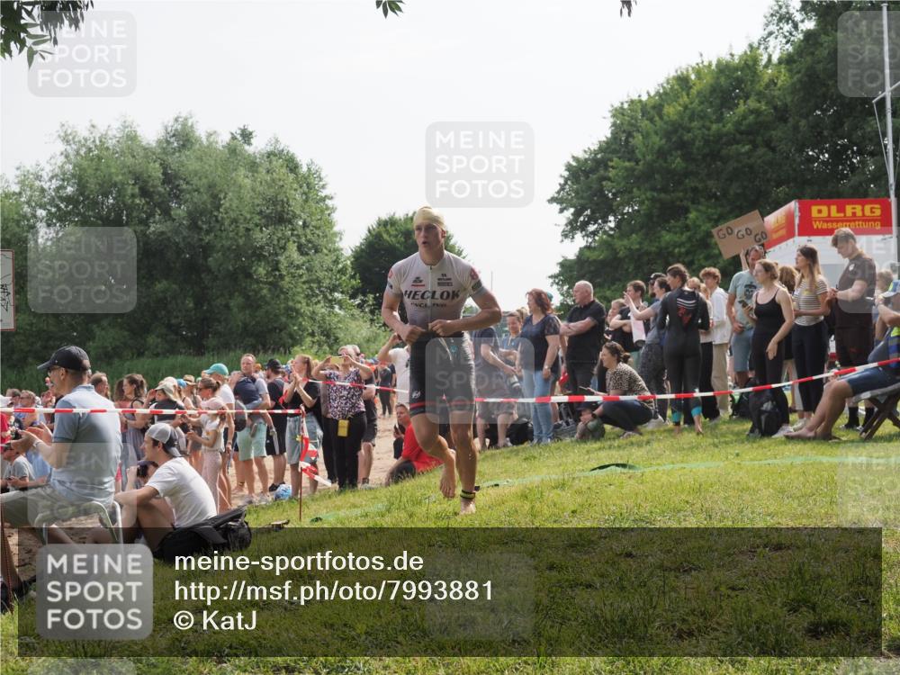 15.06.2025 - 27. Vierlanden-Triathlon KatJ http://msf.ph/oto/7993881 15.06.2025 09:54:32 Schwimmen 253, 255, 261, 318, 342, 354 meine-sportfotos.de