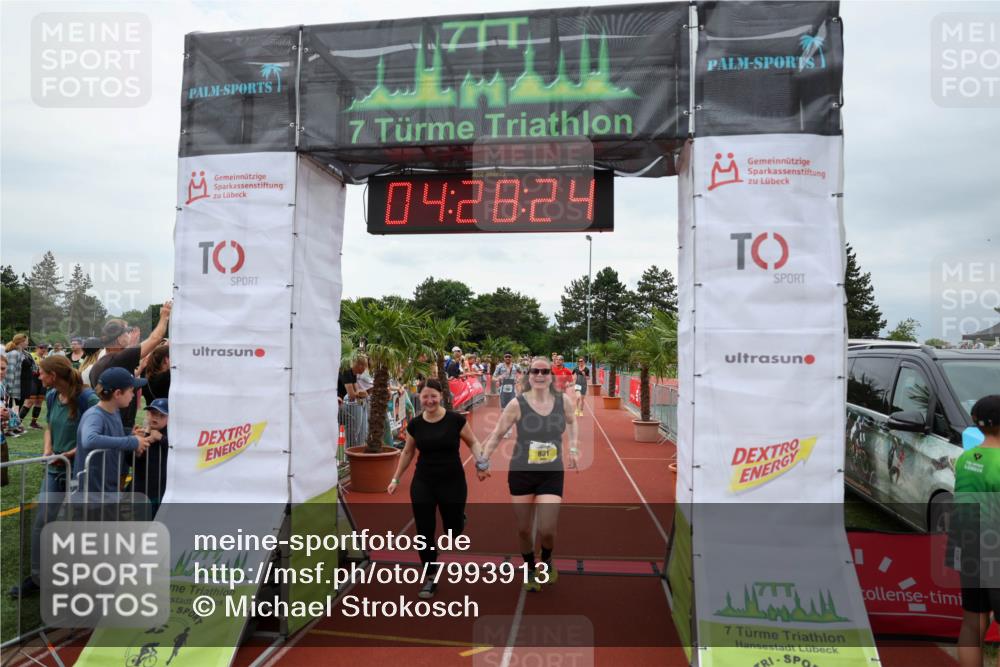 15.06.2025 - 7 Türme Triathlon Michael Strokosch http://msf.ph/oto/7993913 15.06.2025 14:28:24 Ziel 367, 383, 388, 559, 799, 831, 1163 meine-sportfotos.de
