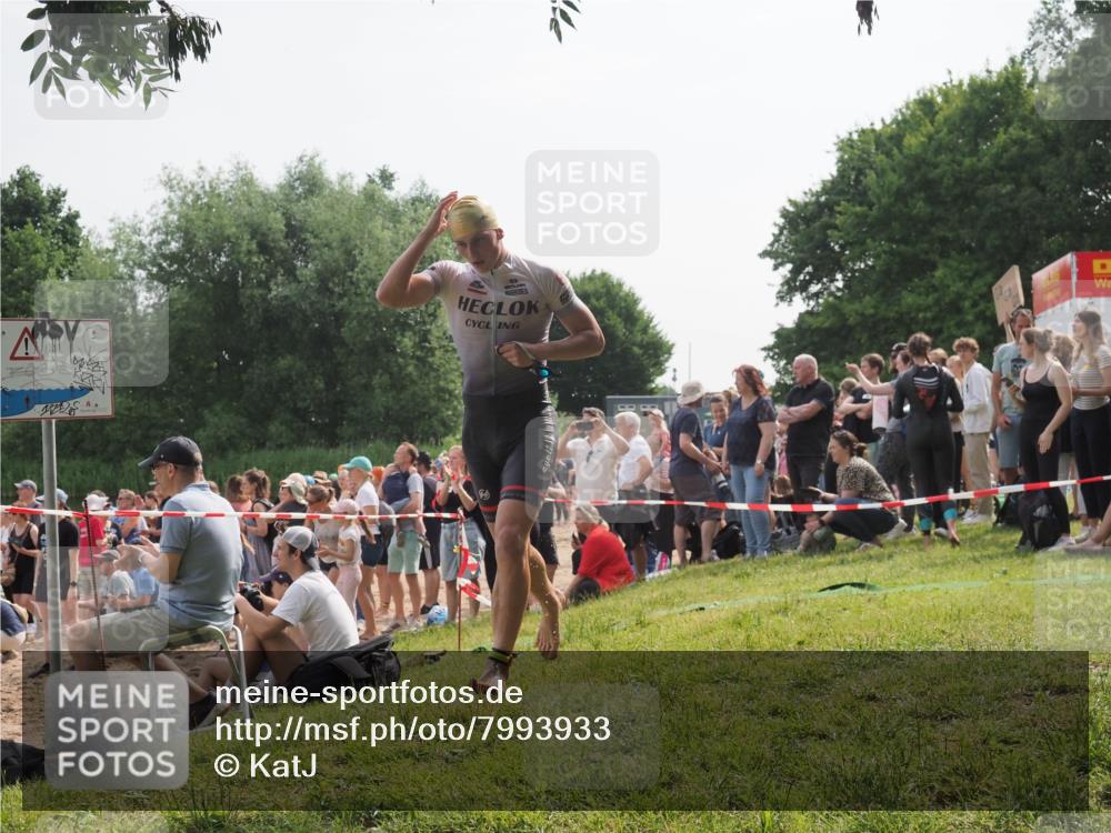 15.06.2025 - 27. Vierlanden-Triathlon KatJ http://msf.ph/oto/7993933 15.06.2025 09:54:33 Schwimmen 253, 255, 261, 262, 318, 342, 354 meine-sportfotos.de
