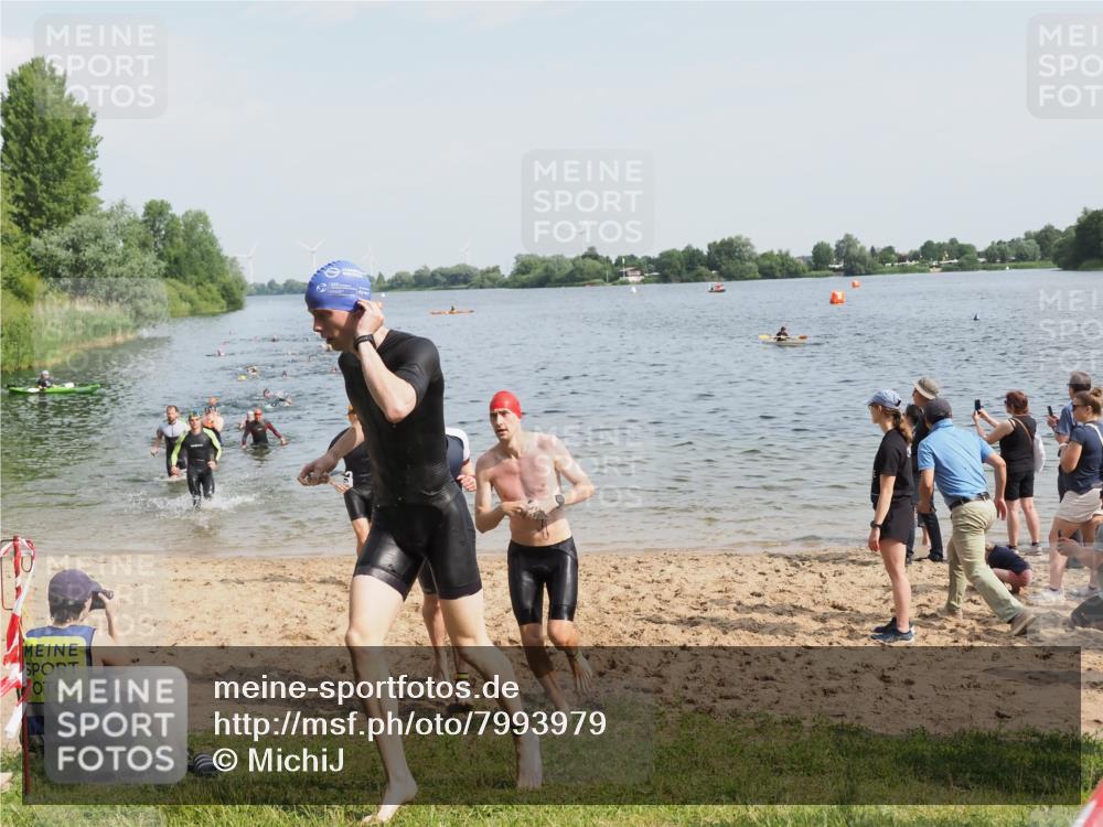 21.06.2025 - 27. Vierlanden-Triathlon MichiJ http://msf.ph/oto/7993979 15.06.2026 09:55:54 Schwimmen 280, 283, 303, 308, 310, 312, 322, 331, 338 meine-sportfotos.de