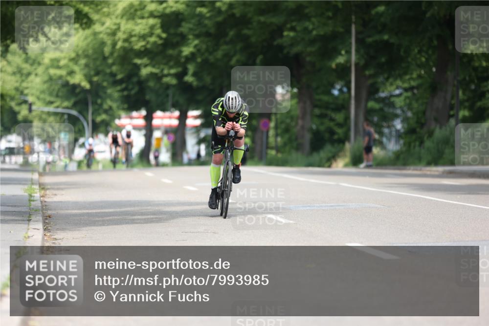 15.06.2025 - 7 Türme Triathlon Yannick Fuchs http://msf.ph/oto/7993985 15.06.2025 12:08:21 Radfahren 220, 267, 311, 340 meine-sportfotos.de