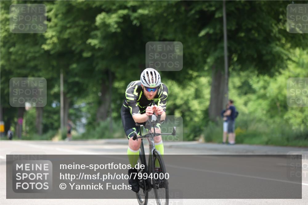 15.06.2025 - 7 Türme Triathlon Yannick Fuchs http://msf.ph/oto/7994000 15.06.2025 12:08:23 Radfahren 220, 221, 267, 299, 311 meine-sportfotos.de