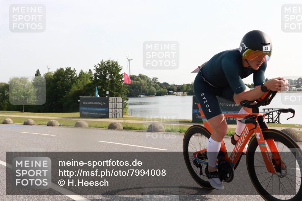 15.06.2025 - 27. Vierlanden-Triathlon H.Heesch http://msf.ph/oto/7994008 15.06.2025 09:03:16 Radfahren 38, 185 meine-sportfotos.de