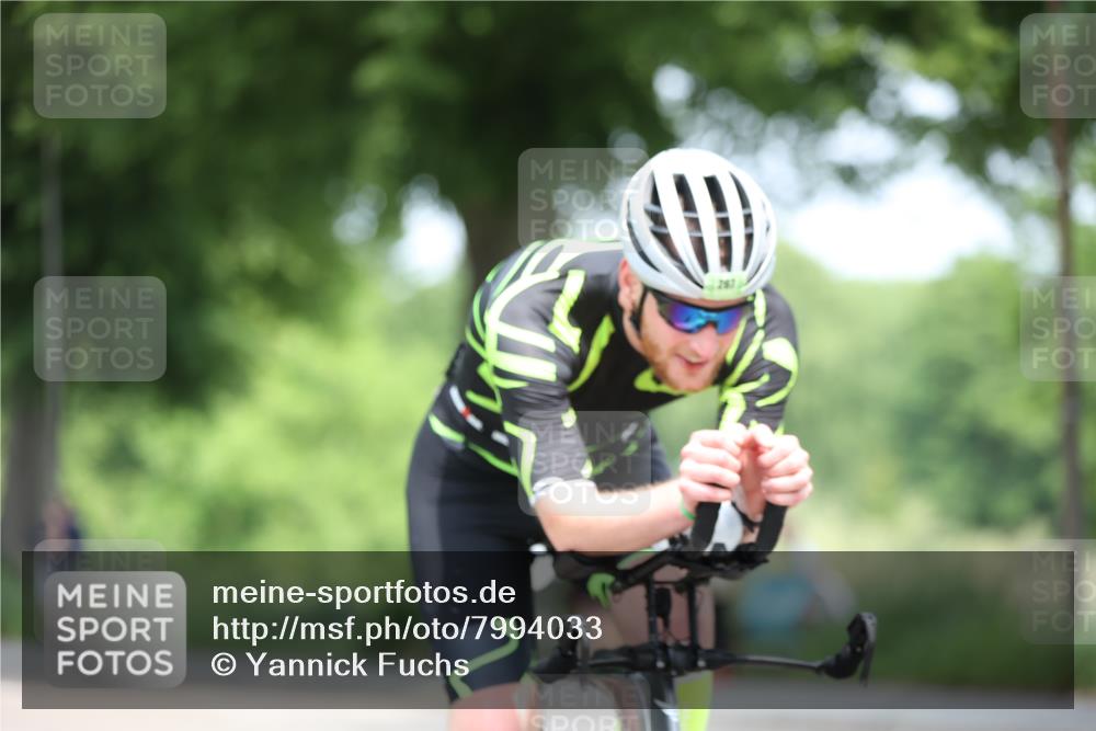 15.06.2025 - 7 Türme Triathlon Yannick Fuchs http://msf.ph/oto/7994033 15.06.2025 12:08:24 Radfahren 220, 221, 267, 299, 311, 337 meine-sportfotos.de