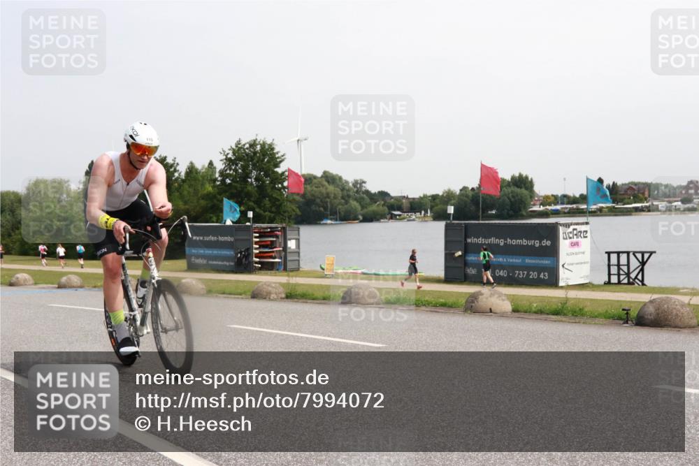 21.06.2025 - 27. Vierlanden-Triathlon H.Heesch http://msf.ph/oto/7994072 15.06.2025 11:20:12 Radfahren 3, 115, 232, 789, 852, 968 meine-sportfotos.de