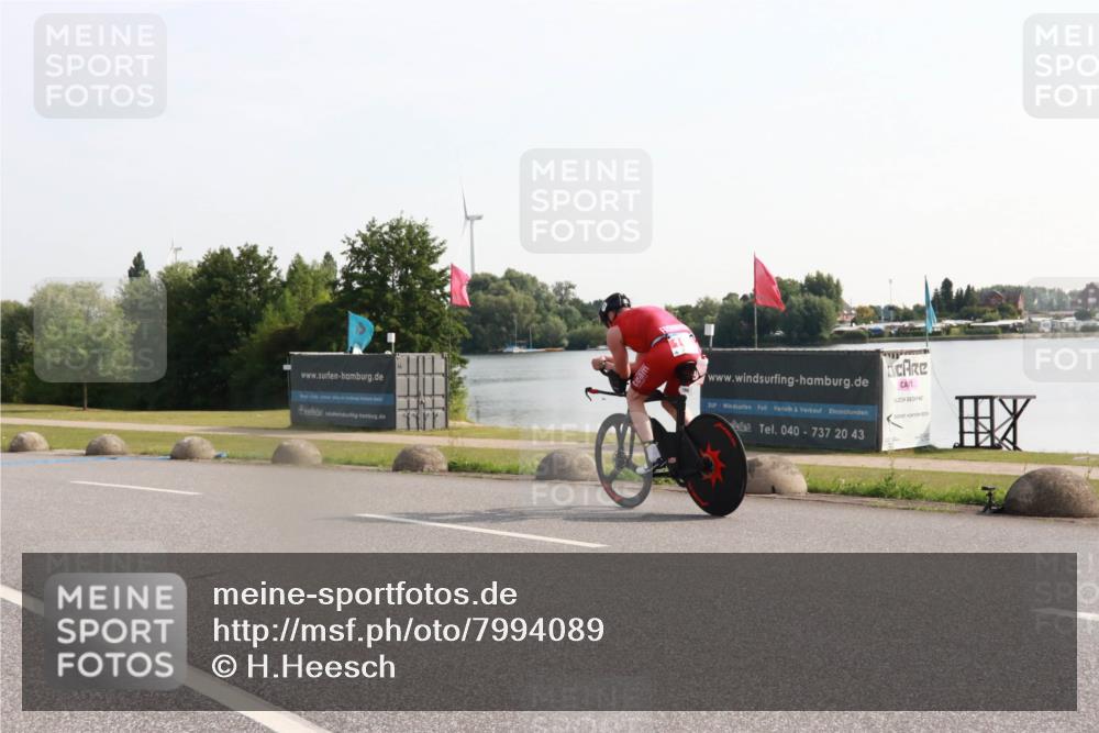 15.06.2025 - 27. Vierlanden-Triathlon H.Heesch http://msf.ph/oto/7994089 15.06.2025 09:05:29 Radfahren 108 meine-sportfotos.de