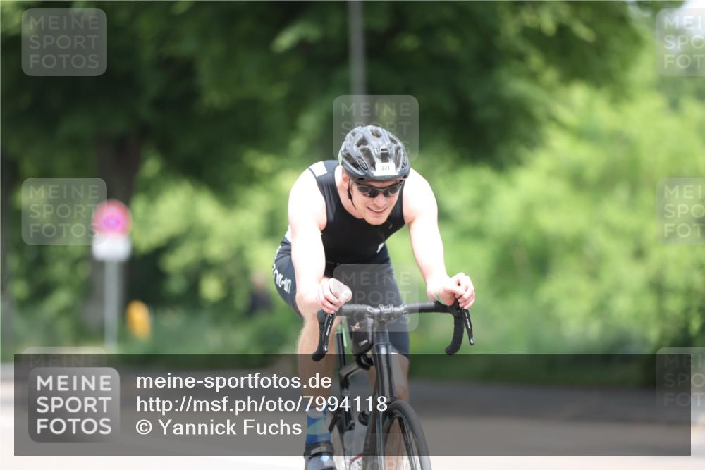 15.06.2025 - 7 Türme Triathlon Yannick Fuchs http://msf.ph/oto/7994118 15.06.2025 12:08:30 Radfahren 220, 221, 299, 337 meine-sportfotos.de