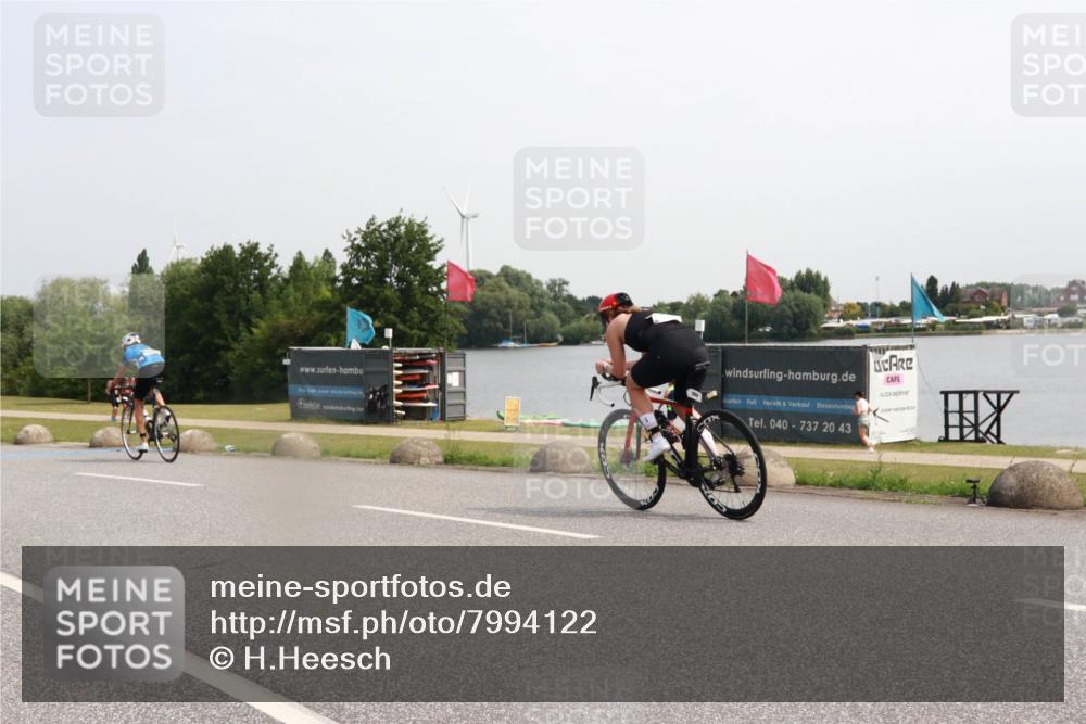 21.06.2025 - 27. Vierlanden-Triathlon H.Heesch http://msf.ph/oto/7994122 15.06.2025 11:20:50 Radfahren 237, 952 meine-sportfotos.de