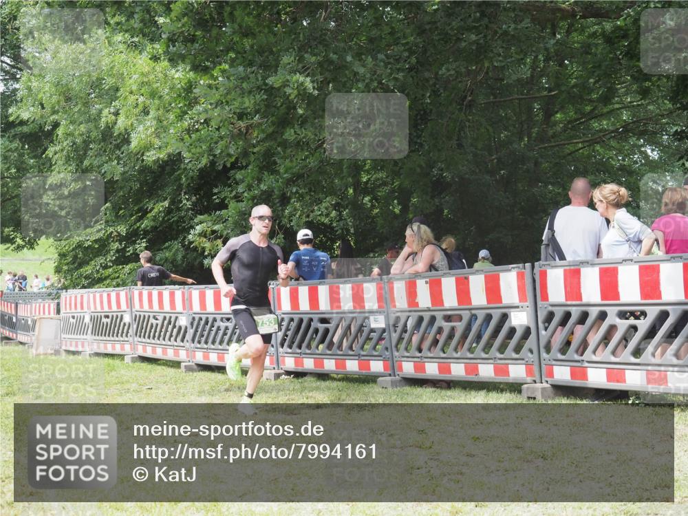 21.06.2025 - 27. Vierlanden-Triathlon KatJ http://msf.ph/oto/7994161 15.06.2025 12:41:42 Ziel 753 meine-sportfotos.de
