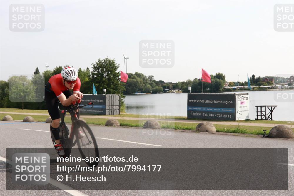 15.06.2025 - 27. Vierlanden-Triathlon H.Heesch http://msf.ph/oto/7994177 15.06.2025 09:07:09 Radfahren 41, 124 meine-sportfotos.de