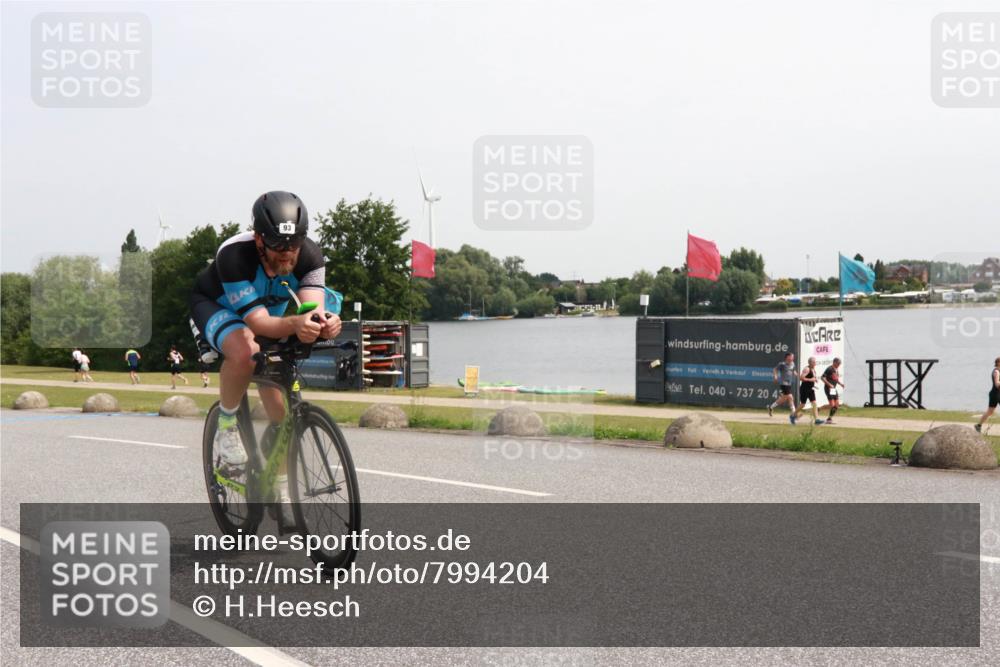 21.06.2025 - 27. Vierlanden-Triathlon H.Heesch http://msf.ph/oto/7994204 15.06.2025 11:21:05 Radfahren 93, 856 meine-sportfotos.de