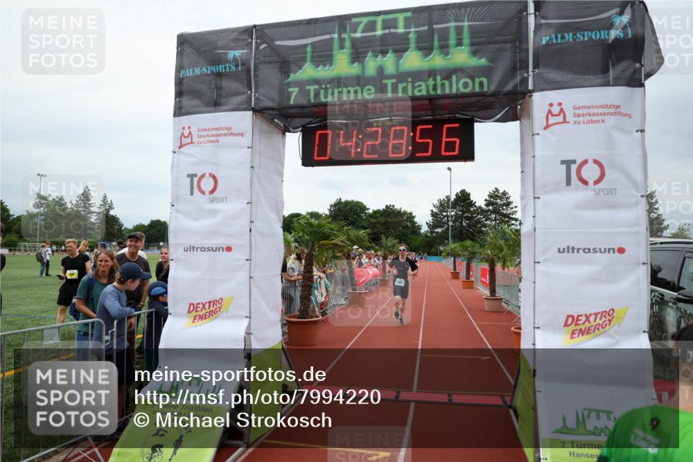 15.06.2025 - 7 Türme Triathlon Michael Strokosch http://msf.ph/oto/7994220 15.06.2025 14:28:56 Ziel 471 meine-sportfotos.de
