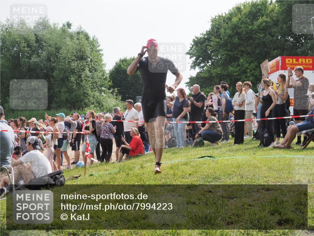 15.06.2025 - 27. Vierlanden-Triathlon KatJ http://msf.ph/oto/7994223 15.06.2025 09:54:40 Schwimmen 262, 294, 318, 354 meine-sportfotos.de