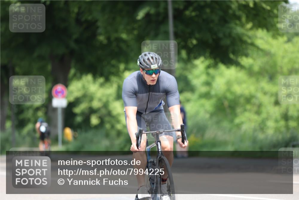 15.06.2025 - 7 Türme Triathlon Yannick Fuchs http://msf.ph/oto/7994225 15.06.2025 12:09:10 Radfahren 297, 329, 333 meine-sportfotos.de