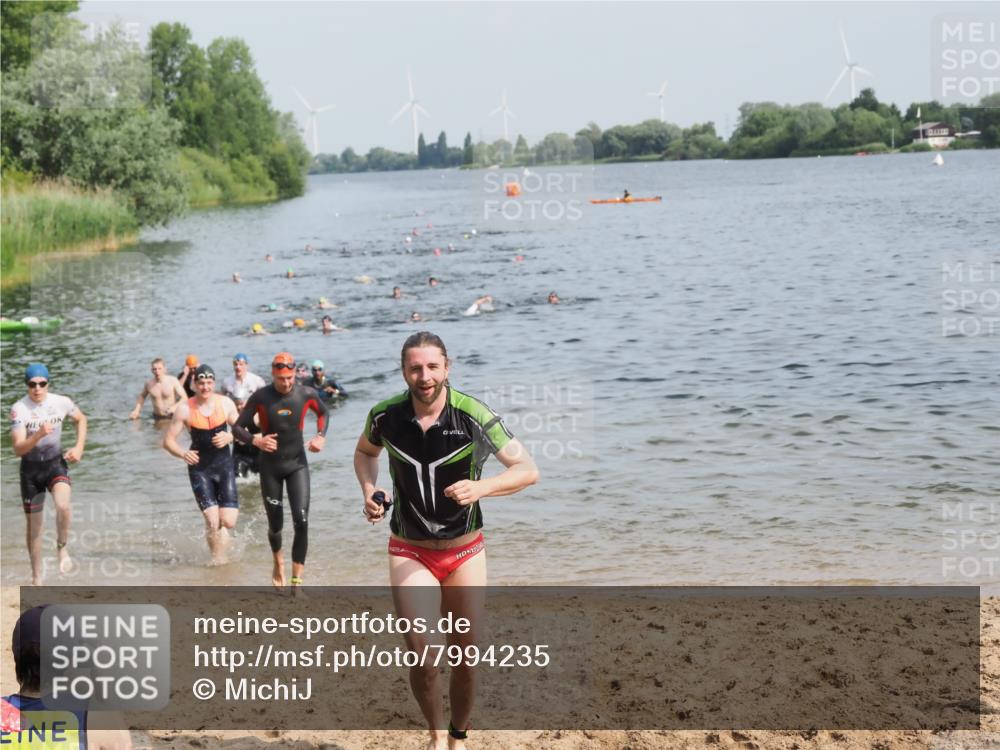 21.06.2025 - 27. Vierlanden-Triathlon MichiJ http://msf.ph/oto/7994235 15.06.2026 09:56:05 Schwimmen 268, 277, 285, 310, 312, 349, 357 meine-sportfotos.de
