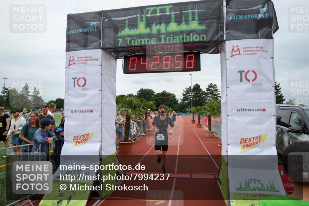 15.06.2025 - 7 Türme Triathlon Michael Strokosch http://msf.ph/oto/7994237 15.06.2025 14:28:58 Ziel 471, 1015 meine-sportfotos.de