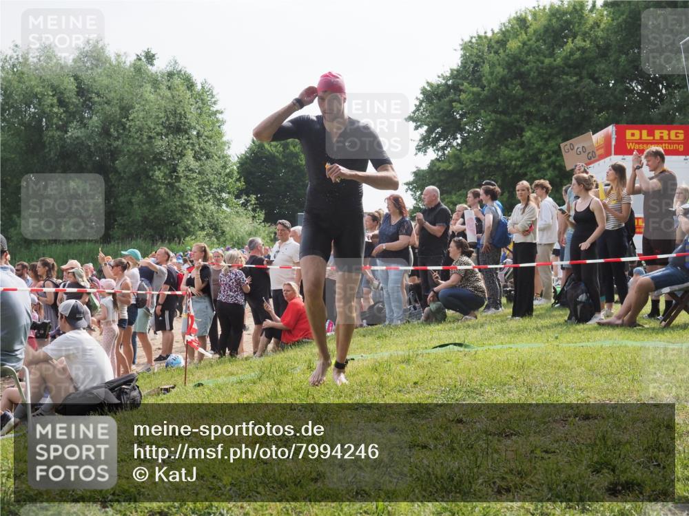 15.06.2025 - 27. Vierlanden-Triathlon KatJ http://msf.ph/oto/7994246 15.06.2025 09:54:40 Schwimmen 262, 294, 318, 354 meine-sportfotos.de