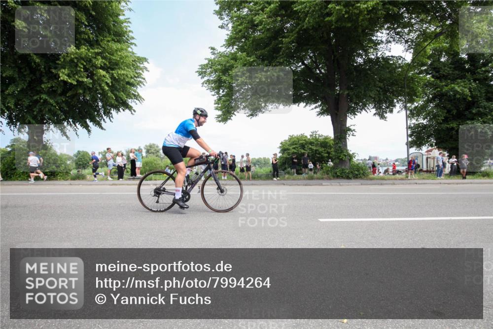 15.06.2025 - 7 Türme Triathlon Yannick Fuchs http://msf.ph/oto/7994264 15.06.2025 13:34:39 Radfahren  meine-sportfotos.de