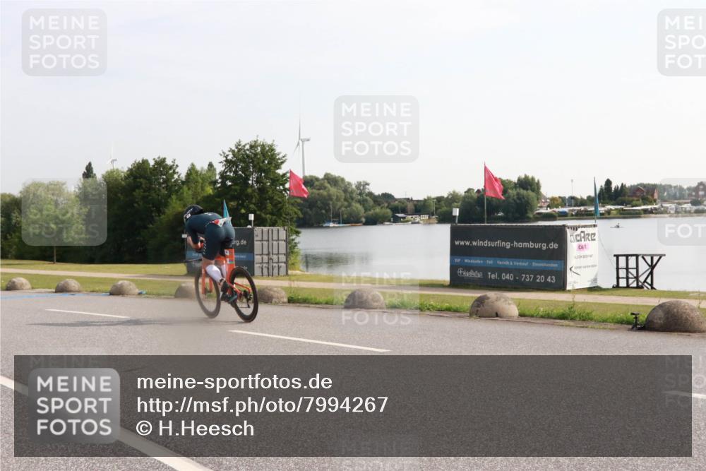 15.06.2025 - 27. Vierlanden-Triathlon H.Heesch http://msf.ph/oto/7994267 15.06.2025 09:08:00 Radfahren 38, 185 meine-sportfotos.de