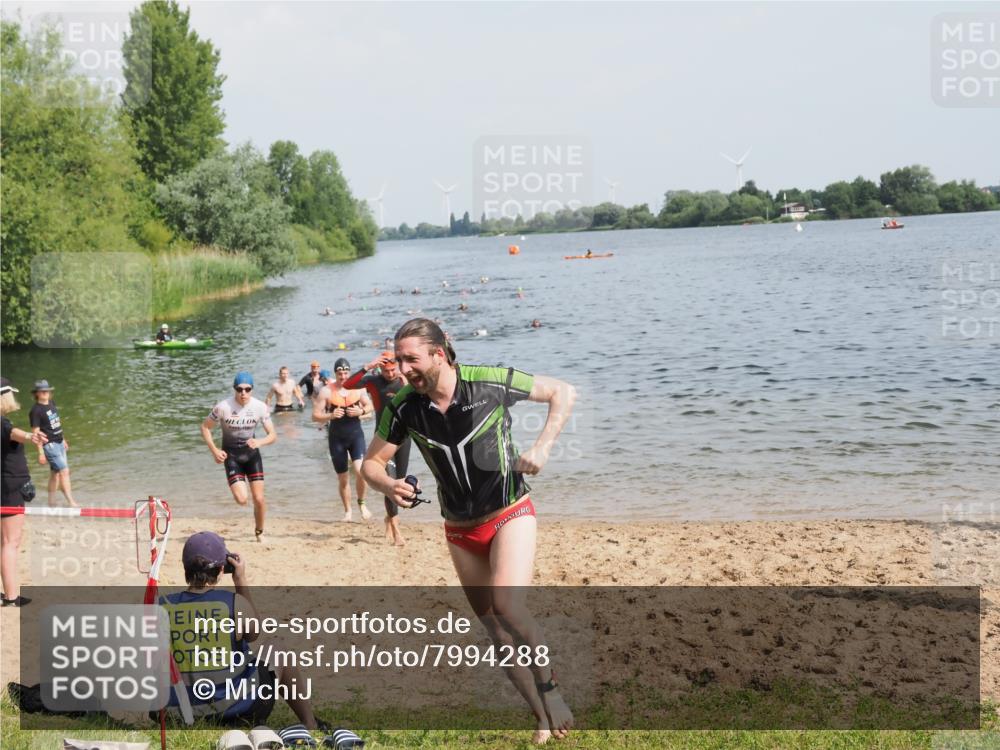21.06.2025 - 27. Vierlanden-Triathlon MichiJ http://msf.ph/oto/7994288 15.06.2026 09:56:06 Schwimmen 268, 277, 285, 310, 312, 315, 349, 357 meine-sportfotos.de