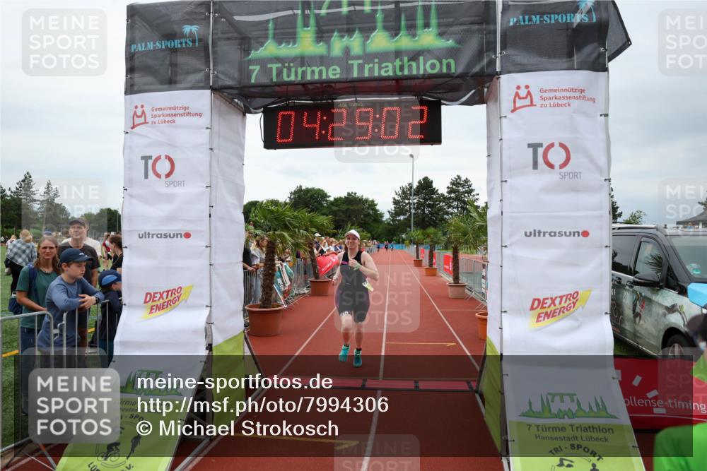 15.06.2025 - 7 Türme Triathlon Michael Strokosch http://msf.ph/oto/7994306 15.06.2025 14:29:01 Ziel 471, 1015 meine-sportfotos.de