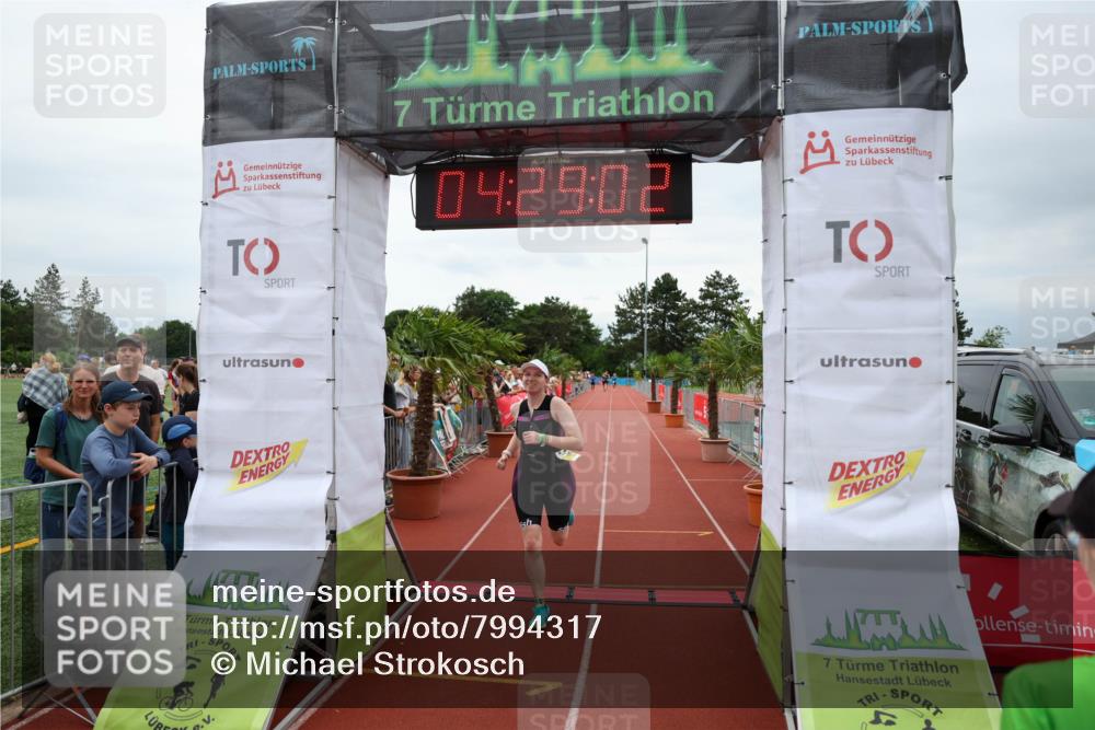 15.06.2025 - 7 Türme Triathlon Michael Strokosch http://msf.ph/oto/7994317 15.06.2025 14:29:02 Ziel 471, 1015 meine-sportfotos.de
