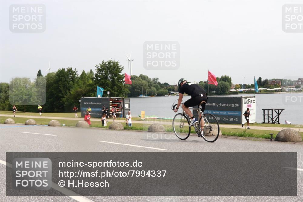 21.06.2025 - 27. Vierlanden-Triathlon H.Heesch http://msf.ph/oto/7994337 15.06.2025 11:21:45 Radfahren  meine-sportfotos.de