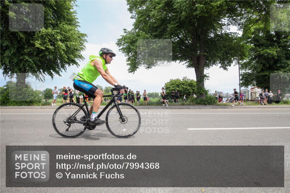 15.06.2025 - 7 Türme Triathlon Yannick Fuchs http://msf.ph/oto/7994368 15.06.2025 13:35:40 Radfahren 868, 953, 1060 meine-sportfotos.de