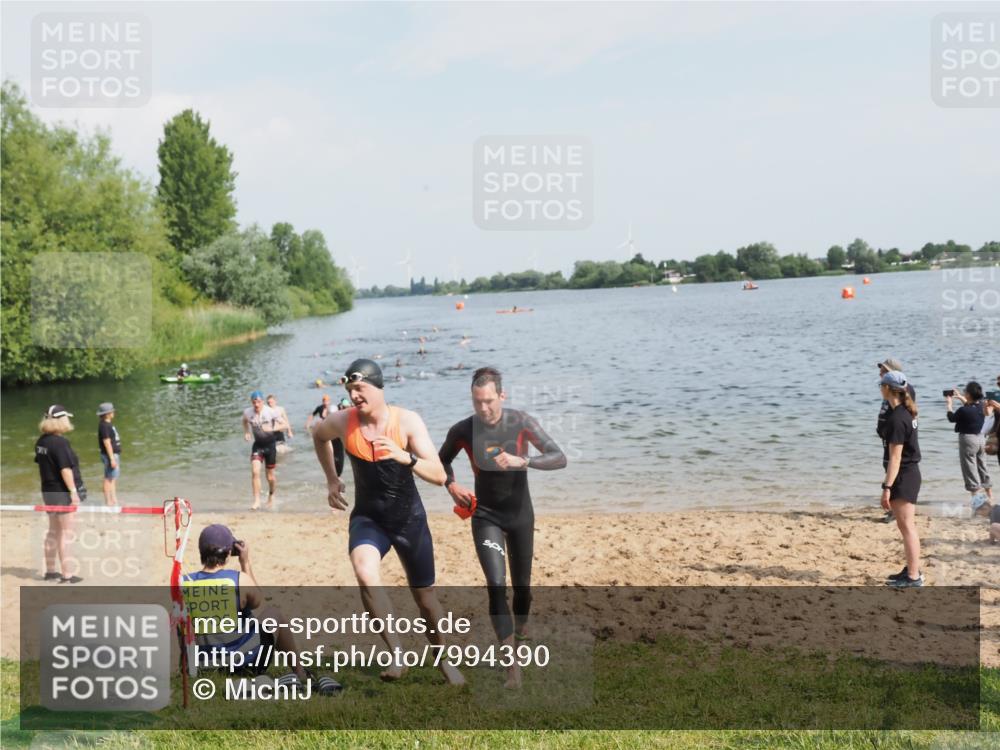 21.06.2025 - 27. Vierlanden-Triathlon MichiJ http://msf.ph/oto/7994390 15.06.2026 09:56:10 Schwimmen 268, 277, 285, 314, 315, 349, 357 meine-sportfotos.de