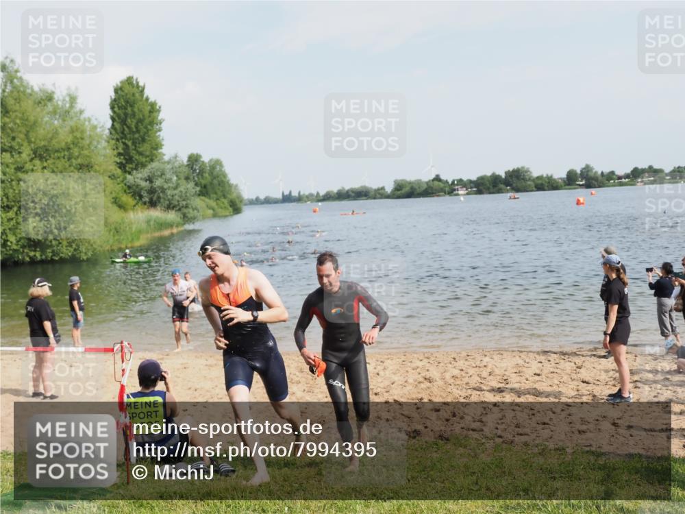 21.06.2025 - 27. Vierlanden-Triathlon MichiJ http://msf.ph/oto/7994395 15.06.2026 09:56:10 Schwimmen 268, 277, 285, 314, 315, 349, 357 meine-sportfotos.de