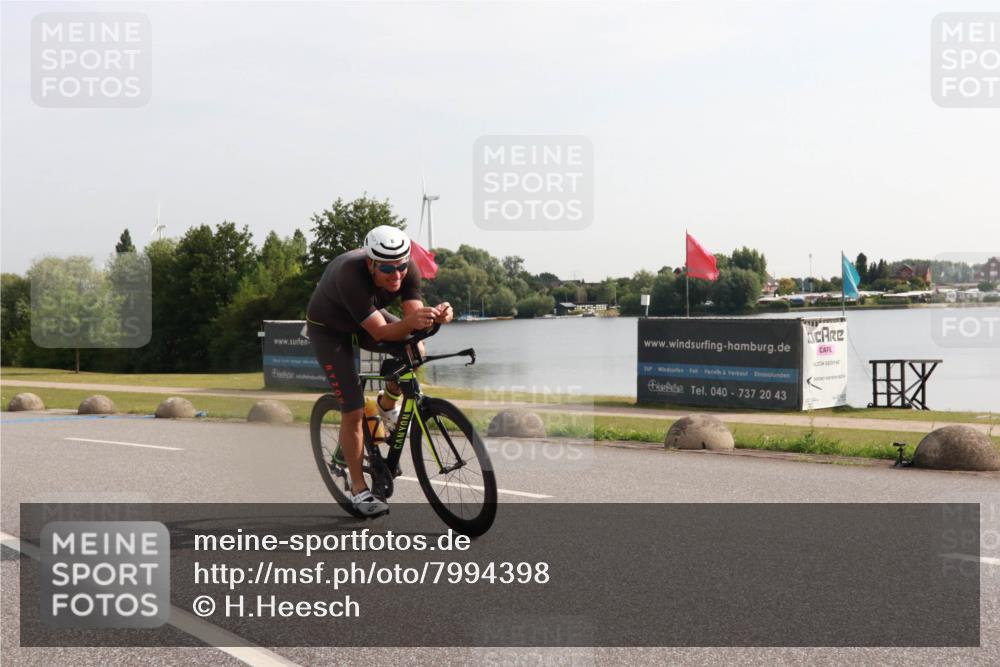 15.06.2025 - 27. Vierlanden-Triathlon H.Heesch http://msf.ph/oto/7994398 15.06.2025 09:09:50 Radfahren 6 meine-sportfotos.de