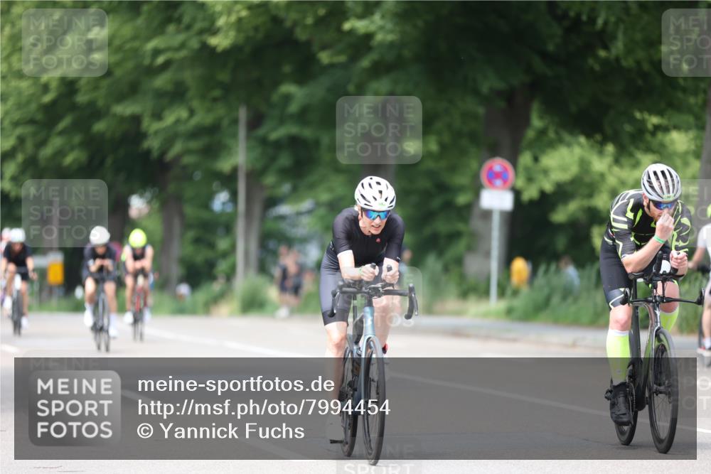 15.06.2025 - 7 Türme Triathlon Yannick Fuchs http://msf.ph/oto/7994454 15.06.2025 13:09:09 Radfahren 211, 267, 472, 486, 650, 675, 847, 1092 meine-sportfotos.de