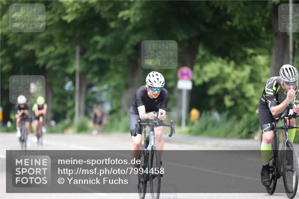 15.06.2025 - 7 Türme Triathlon Yannick Fuchs http://msf.ph/oto/7994458 15.06.2025 13:09:09 Radfahren 211, 267, 472, 486, 650, 675, 847, 1092 meine-sportfotos.de