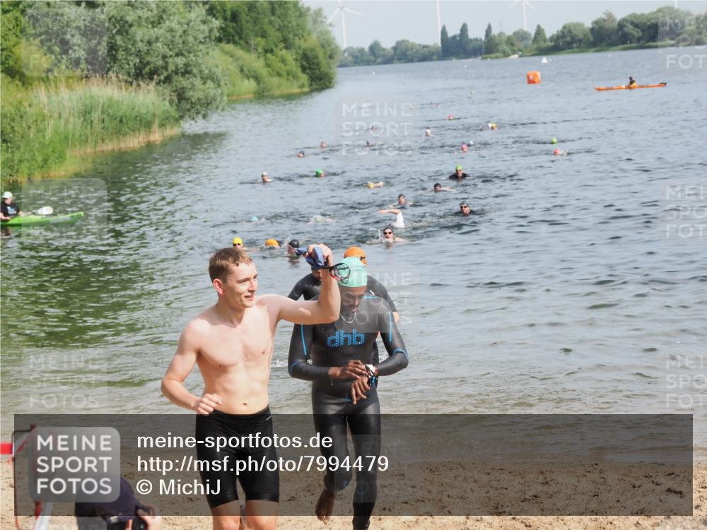 21.06.2025 - 27. Vierlanden-Triathlon MichiJ http://msf.ph/oto/7994479 15.06.2026 09:56:17 Schwimmen 260, 277, 314, 315, 323, 349, 438 meine-sportfotos.de