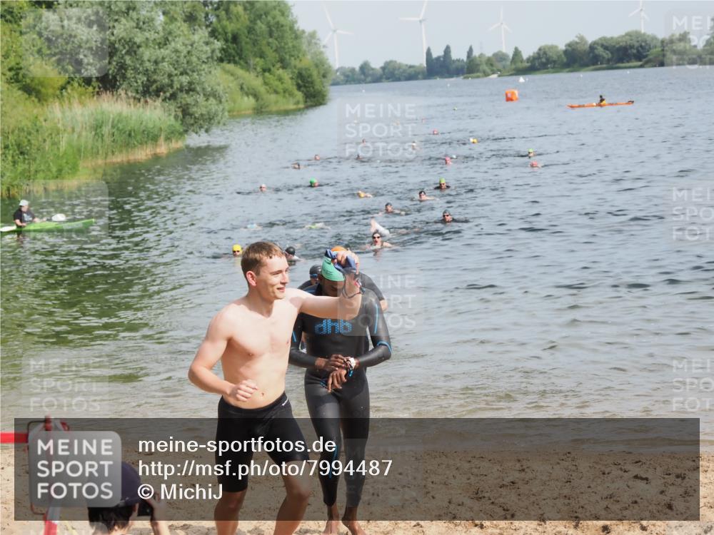21.06.2025 - 27. Vierlanden-Triathlon MichiJ http://msf.ph/oto/7994487 15.06.2026 09:56:17 Schwimmen 260, 277, 314, 315, 323, 349, 438 meine-sportfotos.de