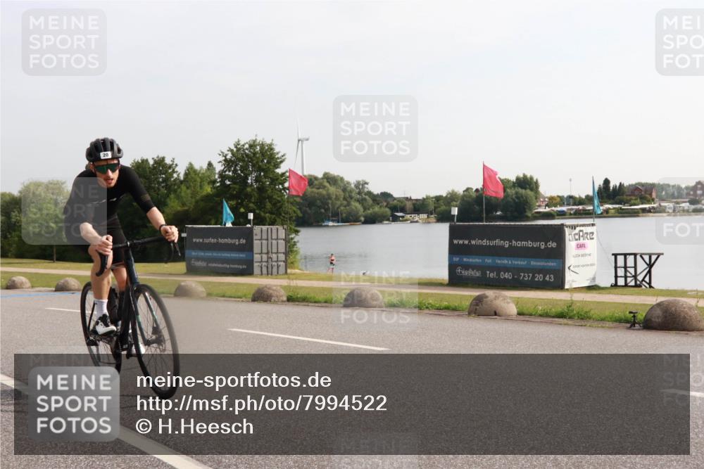 15.06.2025 - 27. Vierlanden-Triathlon H.Heesch http://msf.ph/oto/7994522 15.06.2025 09:11:17 Radfahren 20, 39 meine-sportfotos.de