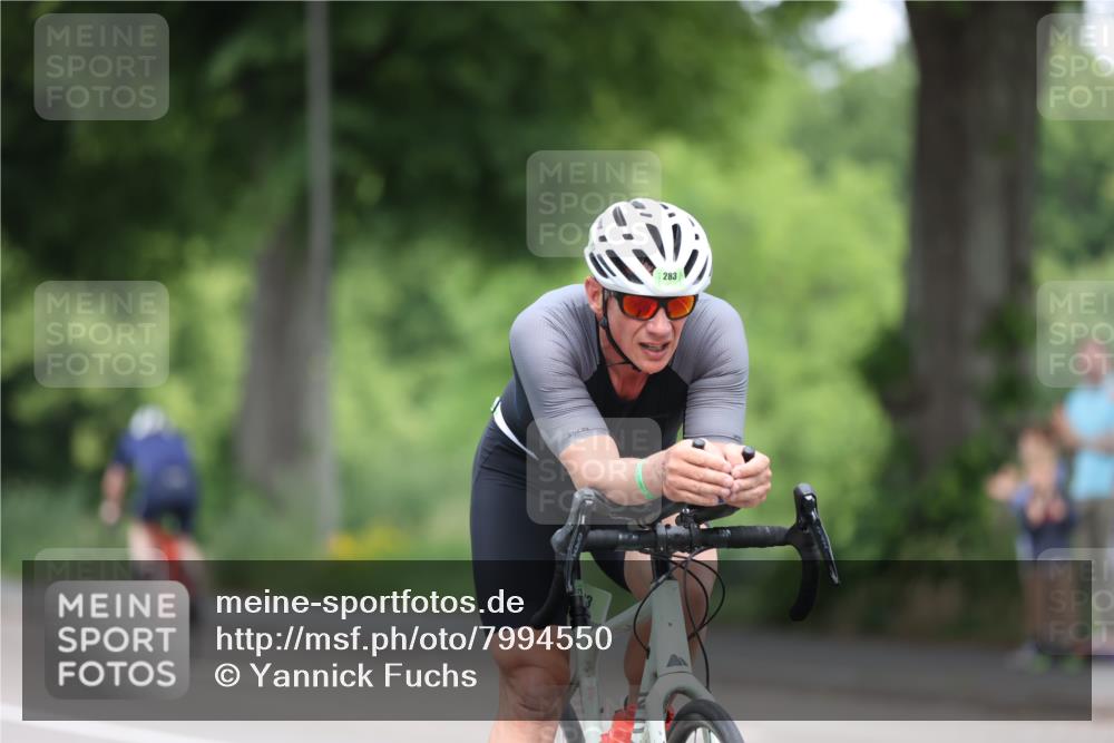 15.06.2025 - 7 Türme Triathlon Yannick Fuchs http://msf.ph/oto/7994550 15.06.2025 12:11:01 Radfahren 263 meine-sportfotos.de