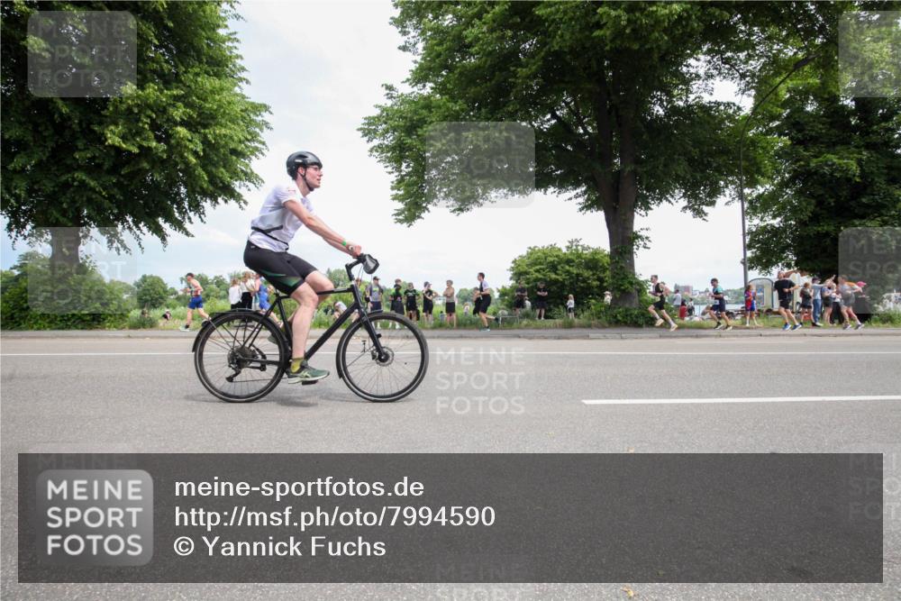 15.06.2025 - 7 Türme Triathlon Yannick Fuchs http://msf.ph/oto/7994590 15.06.2025 13:36:36 Radfahren 264, 826 meine-sportfotos.de