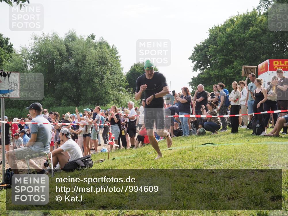 15.06.2025 - 27. Vierlanden-Triathlon KatJ http://msf.ph/oto/7994609 15.06.2025 09:54:50 Schwimmen 294, 297, 319, 361 meine-sportfotos.de
