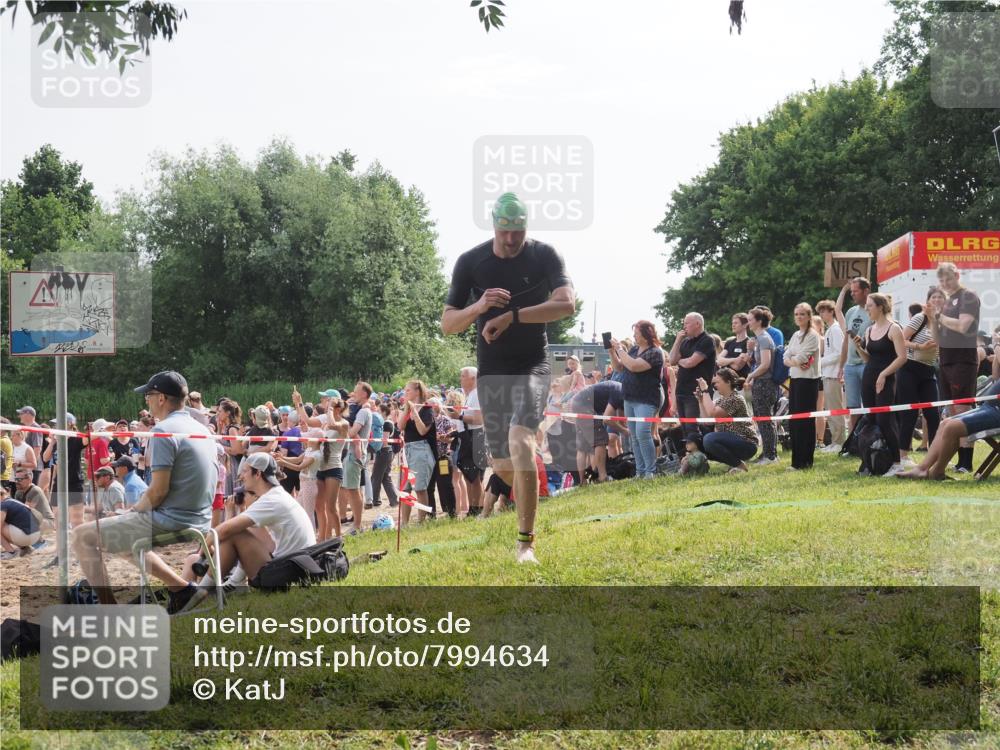 15.06.2025 - 27. Vierlanden-Triathlon KatJ http://msf.ph/oto/7994634 15.06.2025 09:54:51 Schwimmen 294, 297, 319, 361 meine-sportfotos.de