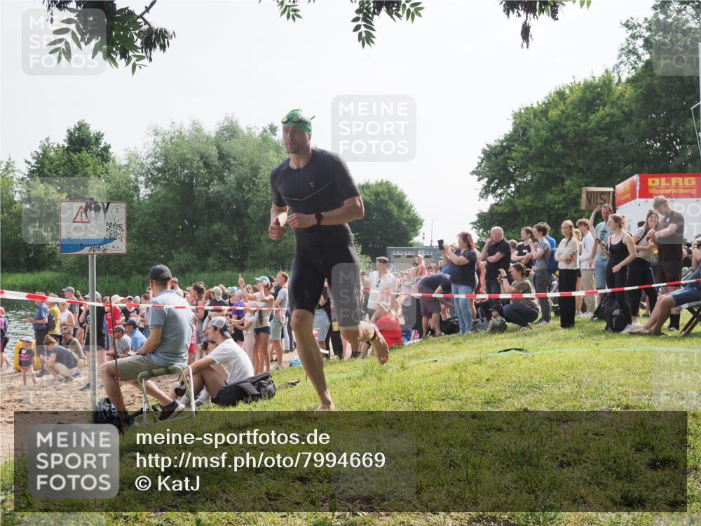 15.06.2025 - 27. Vierlanden-Triathlon KatJ http://msf.ph/oto/7994669 15.06.2025 09:54:51 Schwimmen 294, 297, 319, 361 meine-sportfotos.de