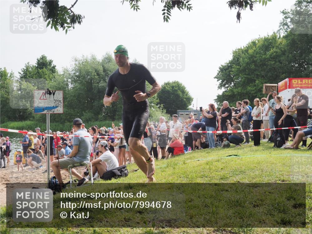 15.06.2025 - 27. Vierlanden-Triathlon KatJ http://msf.ph/oto/7994678 15.06.2025 09:54:51 Schwimmen 294, 297, 319, 361 meine-sportfotos.de