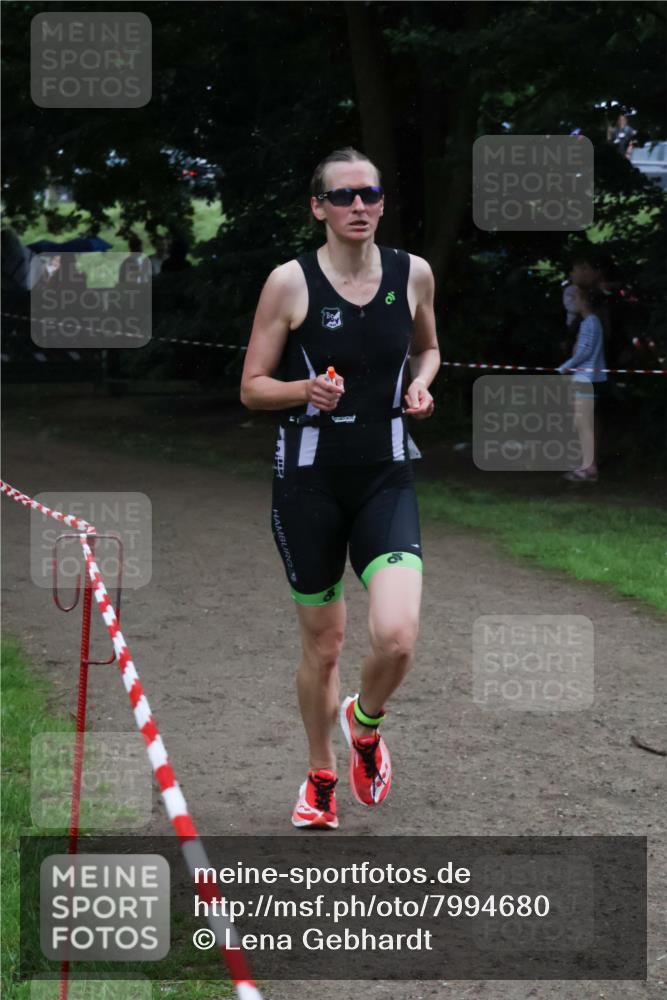 21.06.2025 - 27. Vierlanden-Triathlon Lena Gebhardt http://msf.ph/oto/7994680 15.06.2025 13:48:43 Laufen  meine-sportfotos.de