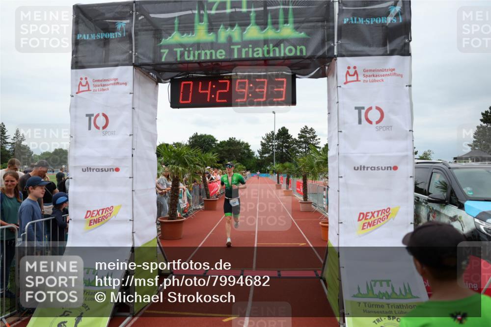 15.06.2025 - 7 Türme Triathlon Michael Strokosch http://msf.ph/oto/7994682 15.06.2025 14:29:33 Ziel 634, 819 meine-sportfotos.de