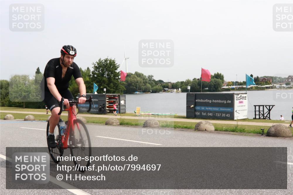 21.06.2025 - 27. Vierlanden-Triathlon H.Heesch http://msf.ph/oto/7994697 15.06.2025 11:23:11 Radfahren 34, 71, 963 meine-sportfotos.de