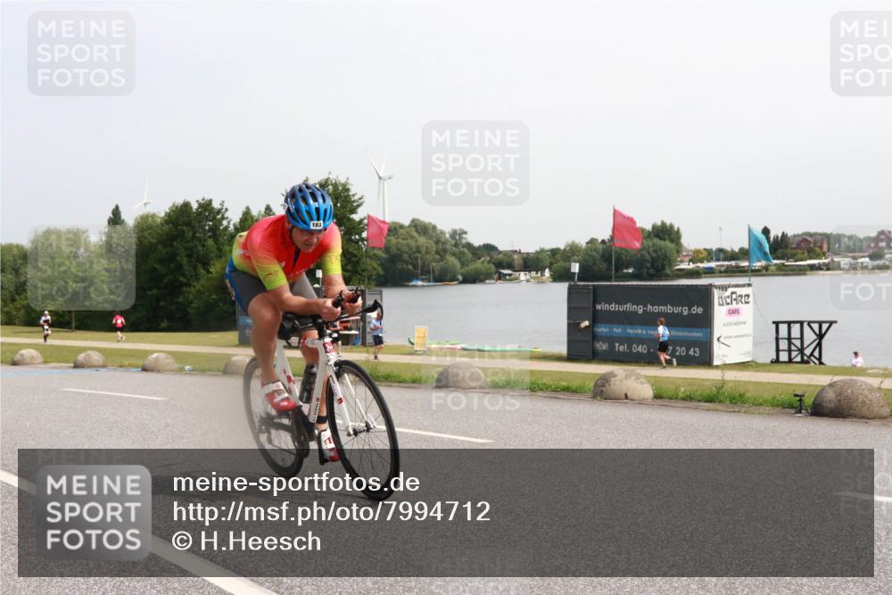 21.06.2025 - 27. Vierlanden-Triathlon H.Heesch http://msf.ph/oto/7994712 15.06.2025 11:23:17 Radfahren 183, 753 meine-sportfotos.de