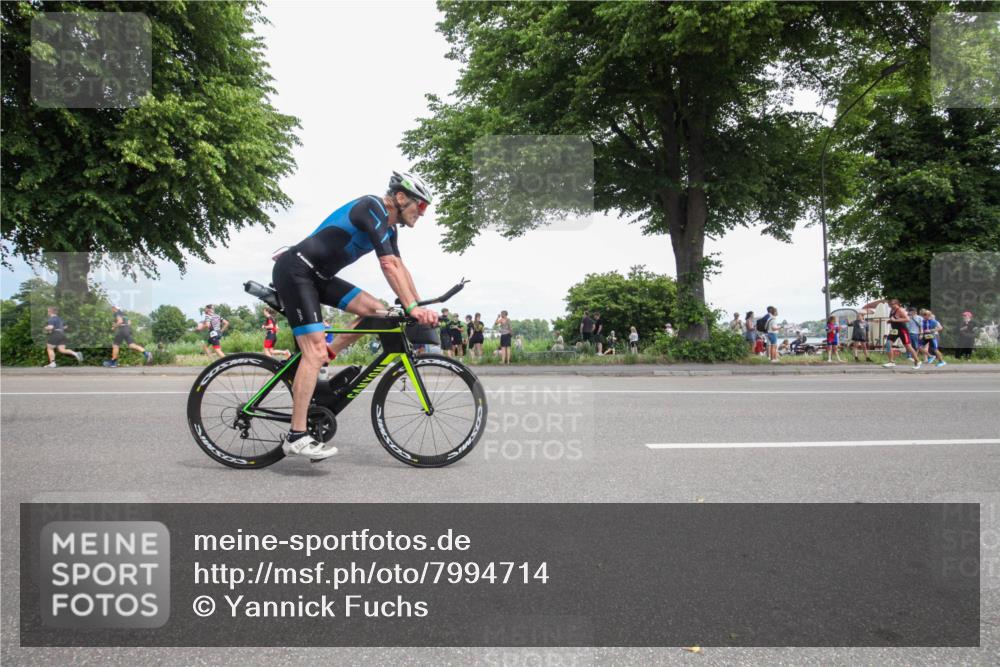 15.06.2025 - 7 Türme Triathlon Yannick Fuchs http://msf.ph/oto/7994714 15.06.2025 13:37:37 Radfahren 427, 587 meine-sportfotos.de